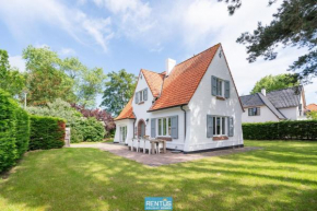 Villa De Mus - house with enclosed garden for 9 people